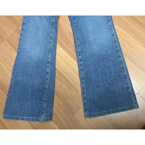 Tommy Hilfiger Low Rise Flare Leg Slim Fit Women’s Jeans Stretch Size 8 NWT - Picture 5 of 14